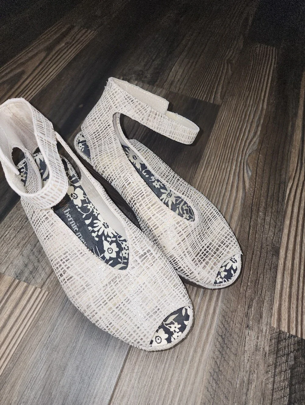 Bernie Mev Mely Platform Wedge Open Toe Sandals Grey Sz 37 US 6.5-7 Slingback